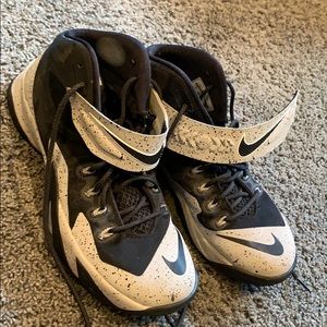 Nike Lebron Hyper-dunks